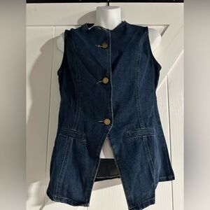 Women’s long vest crewneck front button slim denim.